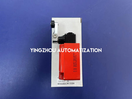 Allen-Bradley 440P-MSLB22E Safety Limit Switch | 30mm Metal, Short Lever, 2NC/2NO-vezhoo