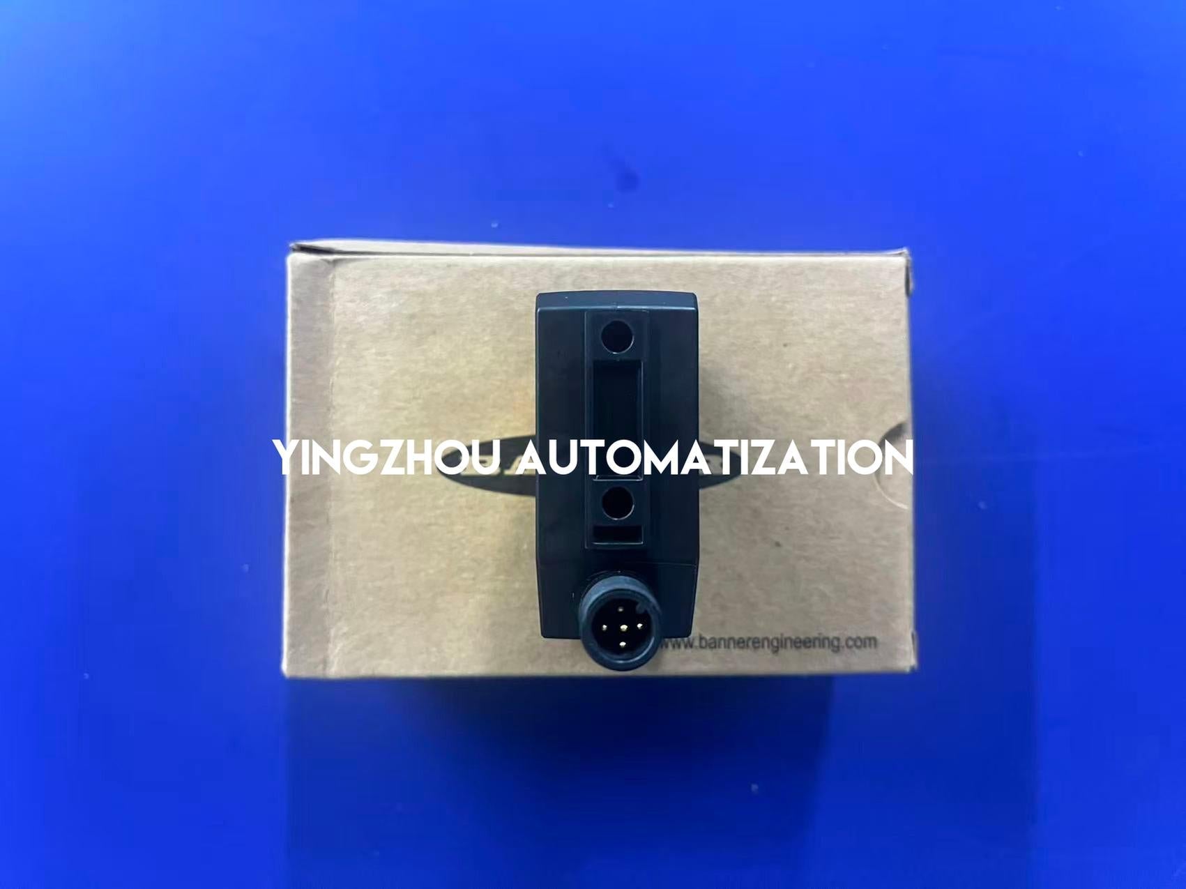 Banner Q5XKULAF3000-Q8 Laser Sensor - Q5X Series, 3000mm Range, 0-10V Analog, IO-Link-vezhoo