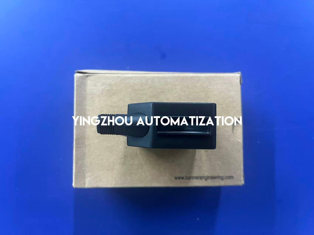 Banner Q5XKULAF3000-Q8 Laser Sensor - Q5X Series, 3000mm Range, 0-10V Analog, IO-Link-vezhoo