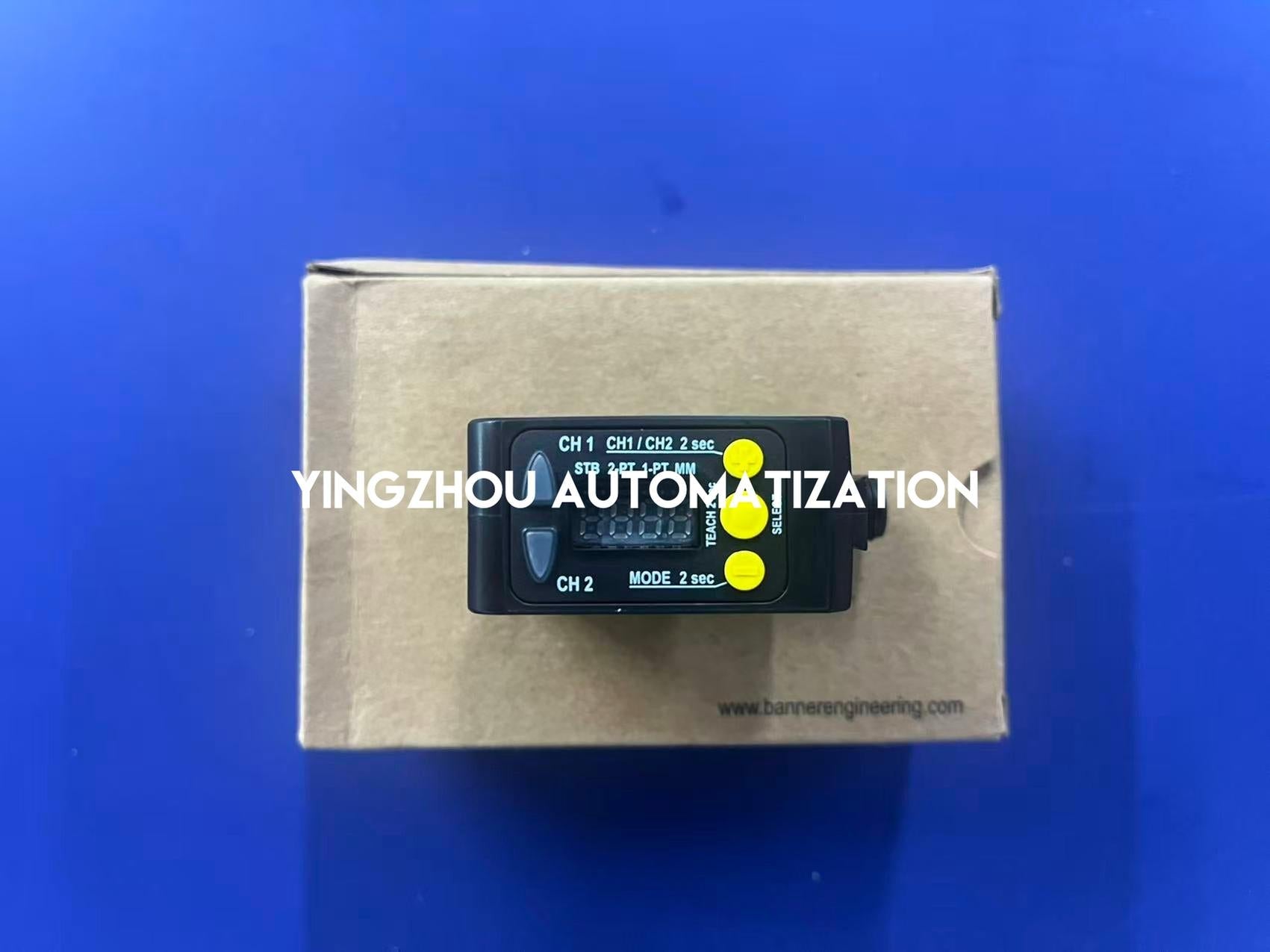 Banner Q5XKULAF3000-Q8 Laser Sensor - Q5X Series, 3000mm Range, 0-10V Analog, IO-Link-vezhoo