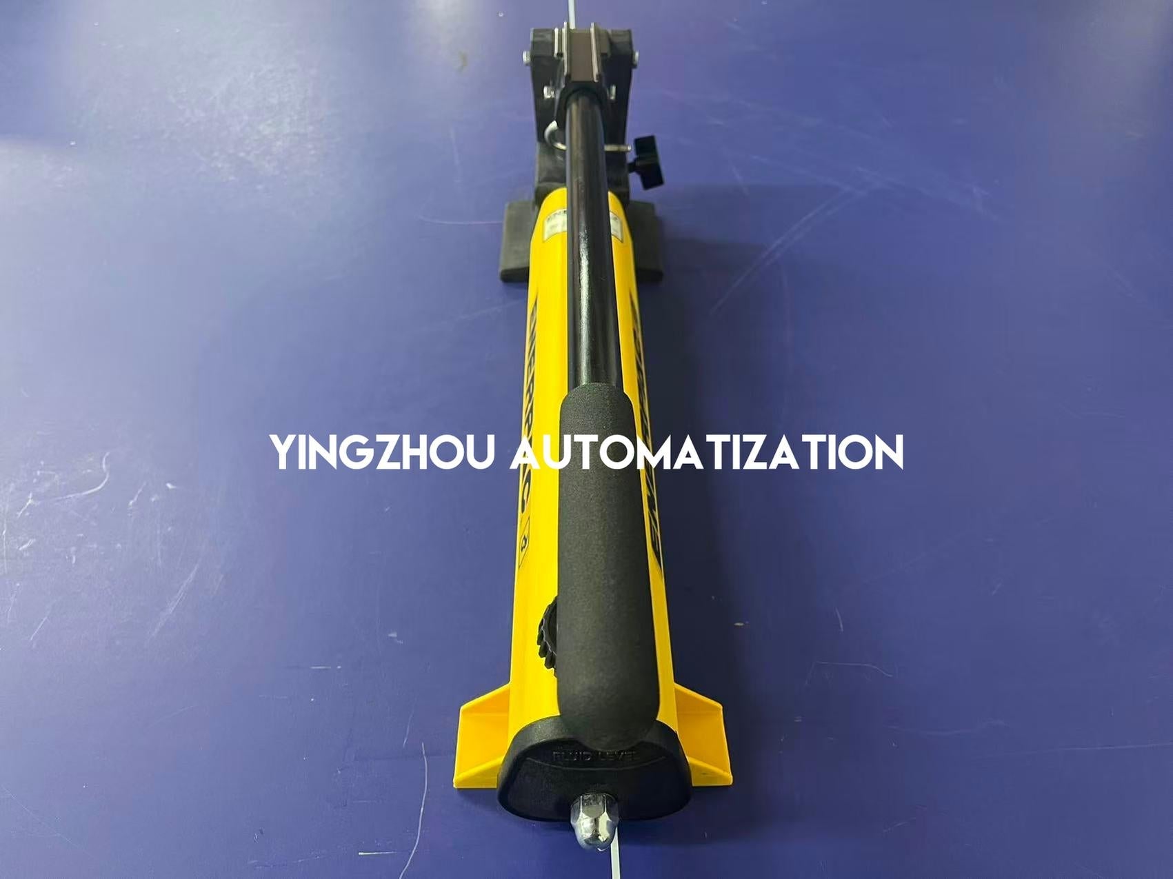 Enerpac P392 Lightweight Hydraulic Hand Pump | 10,000 psi, 55 in³ Usable Oil-vezhoo