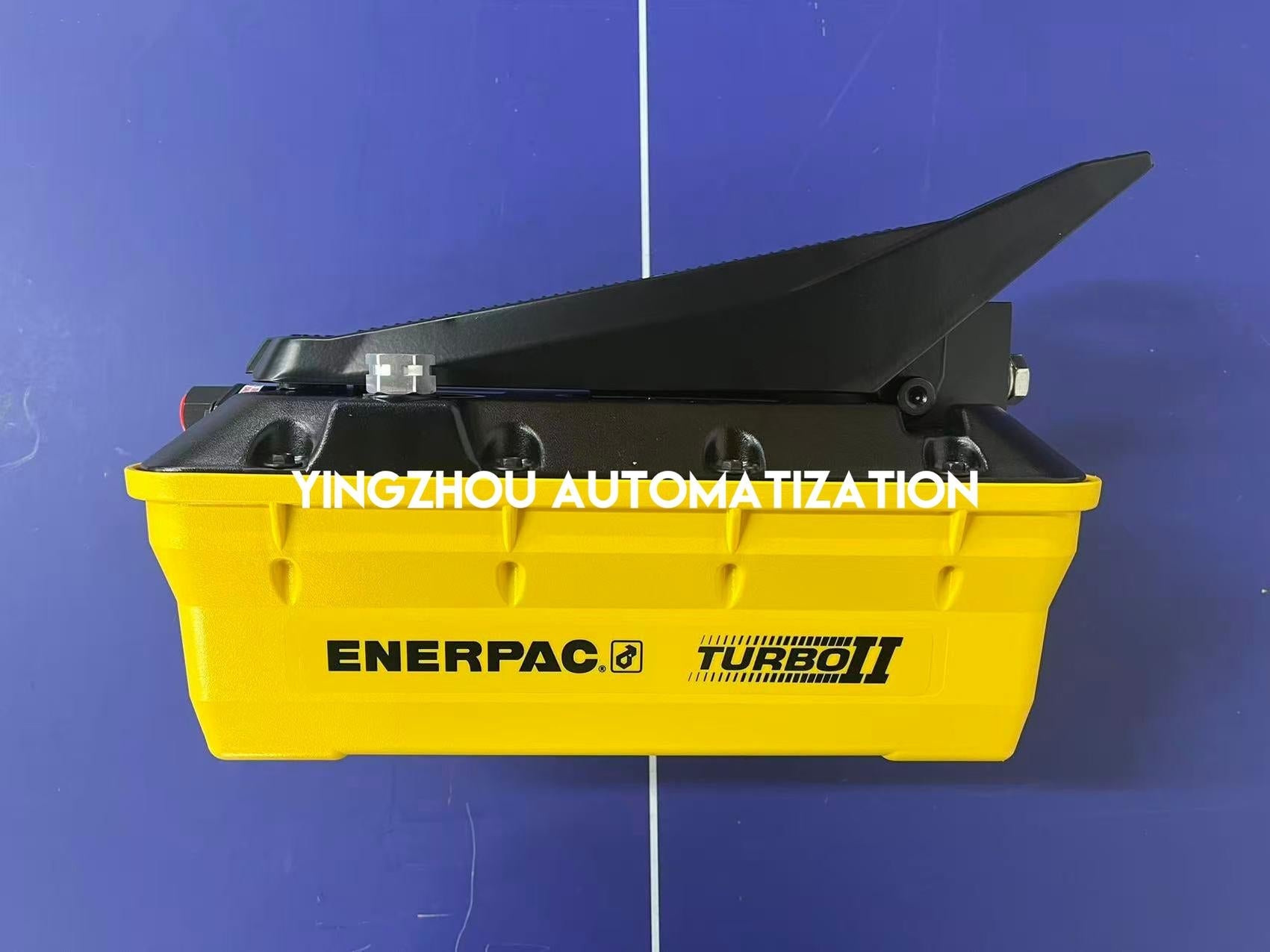 Enerpac PATG1102N Turbo II Air Hydraulic Foot Pump | 10,000 psi, 127 in³ Oil-vezhoo