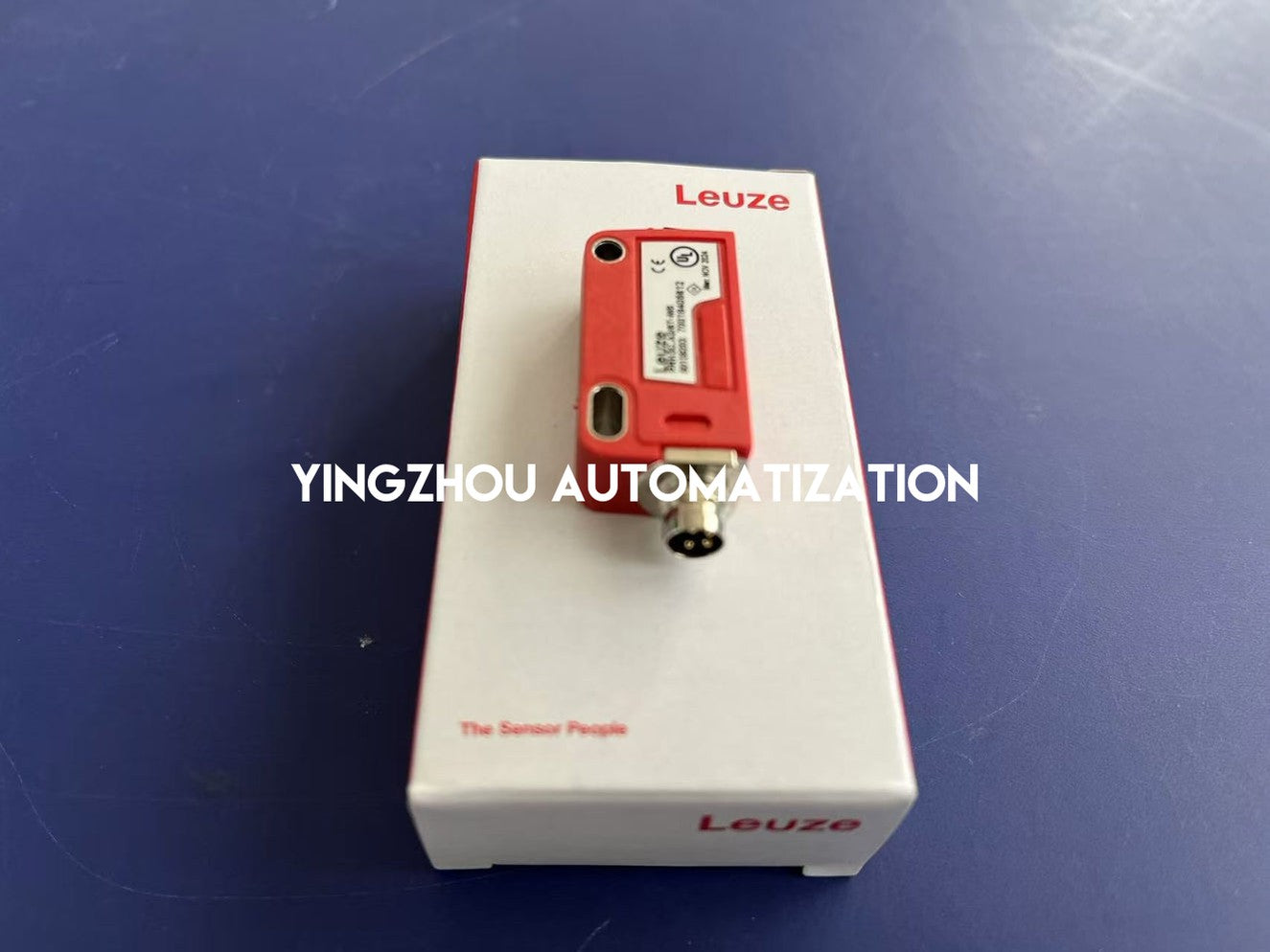 Leuze PRK3C.A3/6T-M8 Retro-reflective Photoelectric Sensor - Polarized, M8 Connector-vezhoo