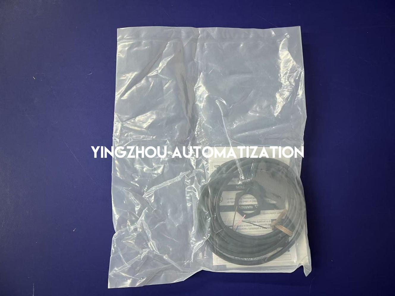 Omron E3FA-RP12 Retro-reflective Photoelectric Sensor | M18 Plastic, 4m Range, PNP, M12 Connector-vezhoo