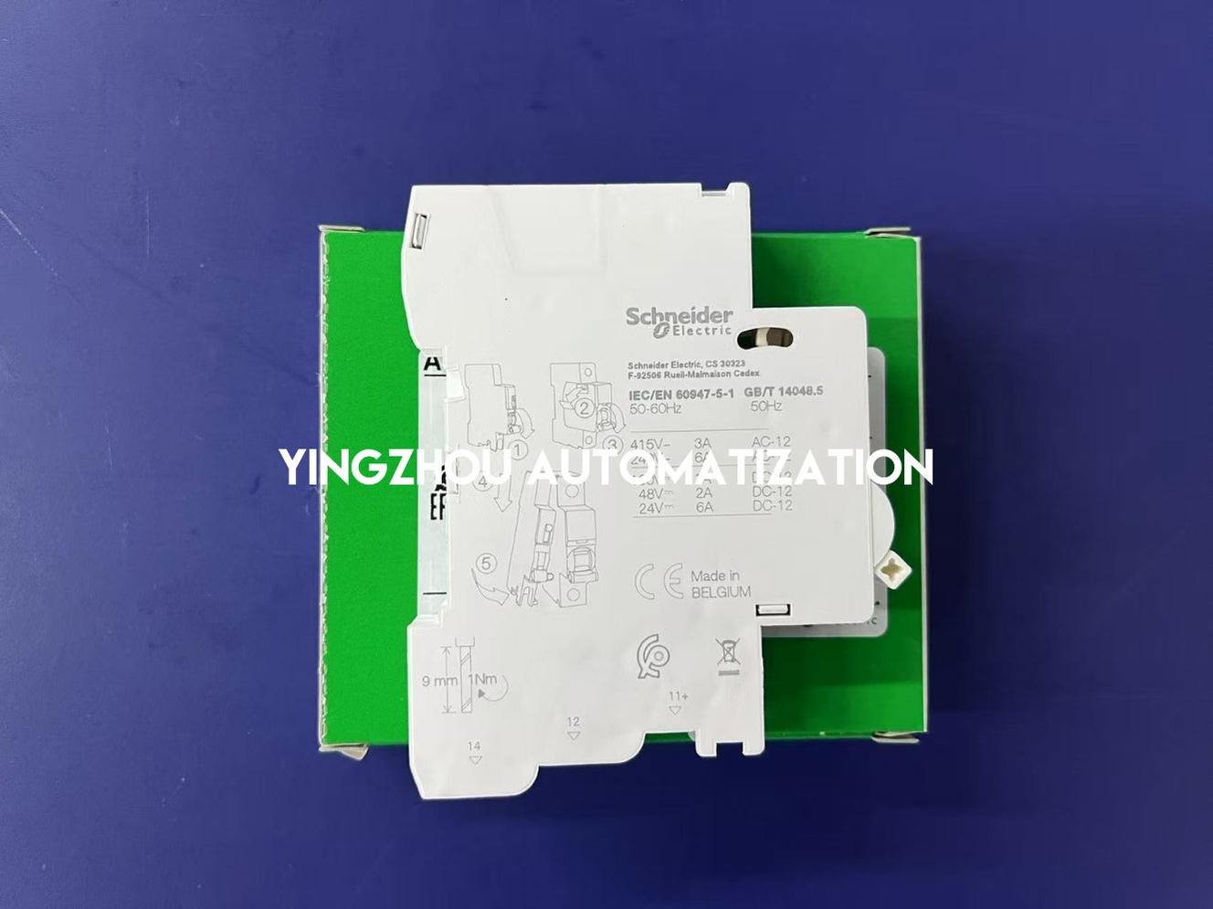 Schneider Electric Acti9 A9N26924 OF Auxiliary Contact | Open/Close Status Indicator, 100mA to 6A-vezhoo