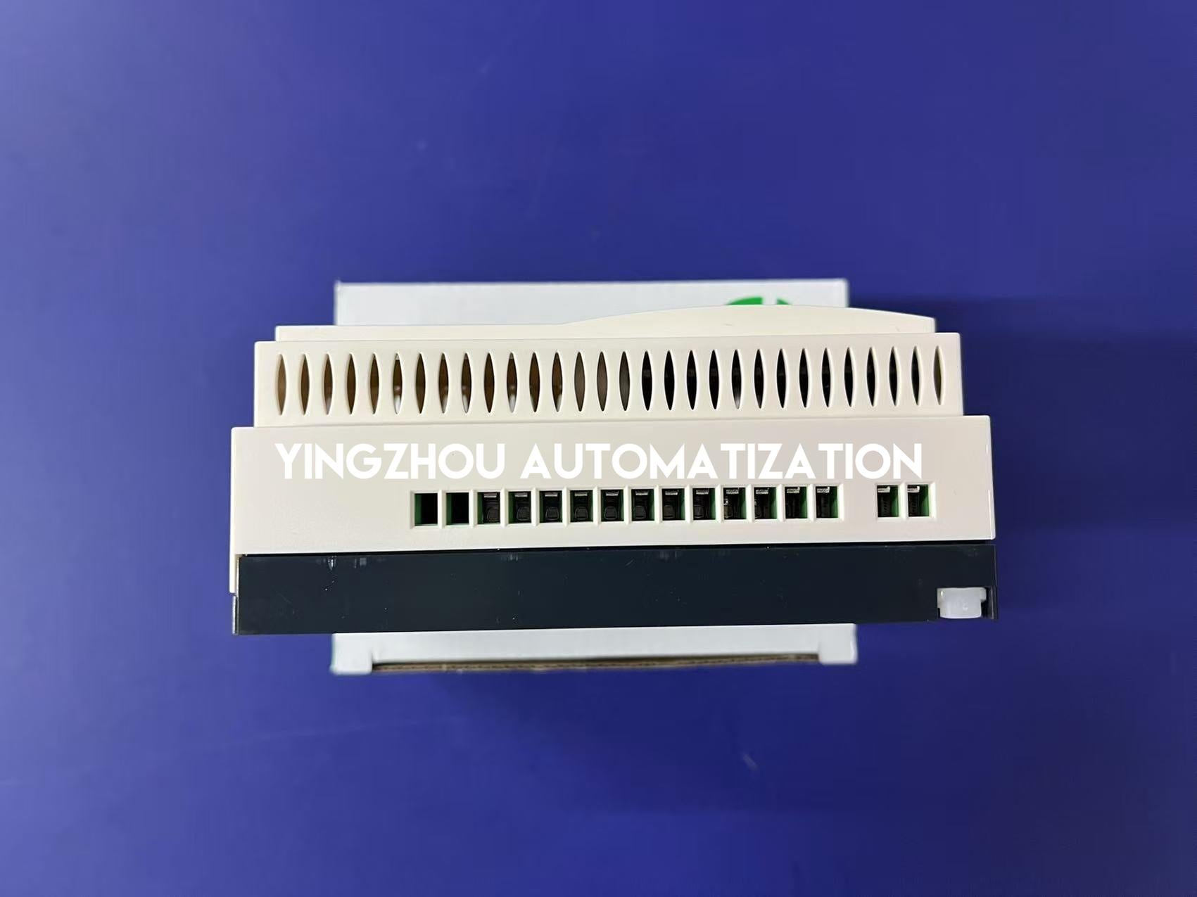 Schneider Electric SR2A201FU Zelio Logic Compact Smart Relay | 20 I/O, 100-240V AC, with Display-vezhoo