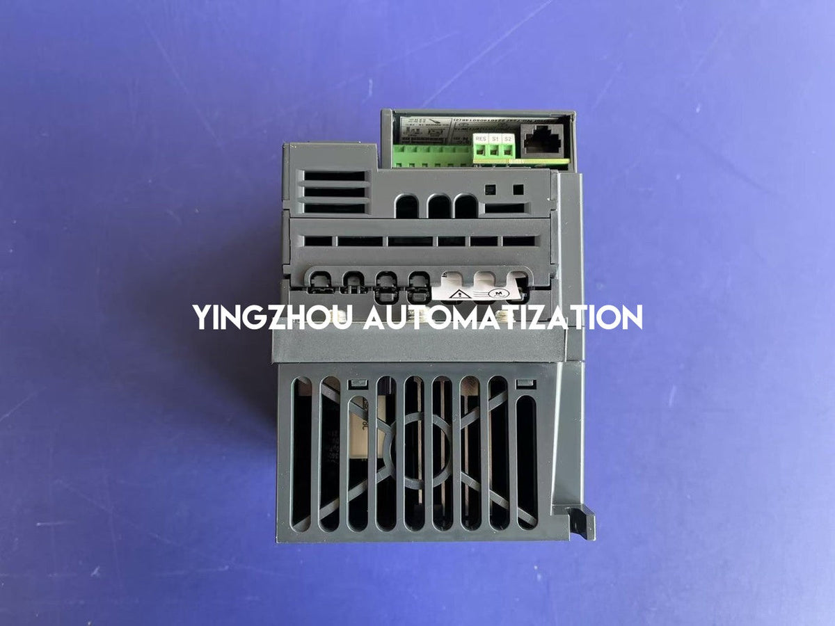 Toshiba VF-S15 VFD VFS15-4007PL1-CH | 1 HP, 3-Phase 480V, 0.75kW, IP20-vezhoo