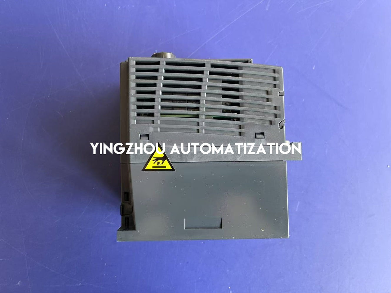 Toshiba VF-S15 VFD VFS15-4007PL1-CH | 1 HP, 3-Phase 480V, 0.75kW, IP20-vezhoo